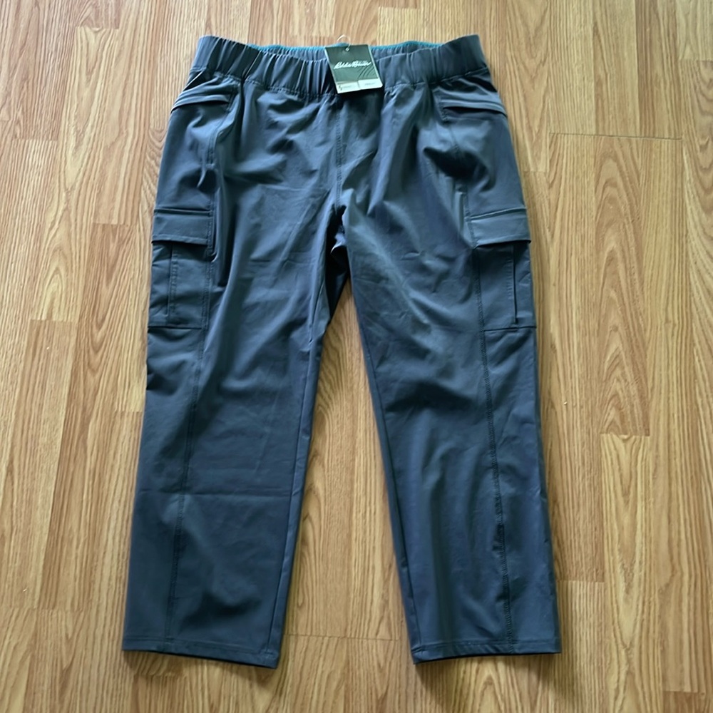 Eddie Bauer NWT women’s travex freedry incline crop